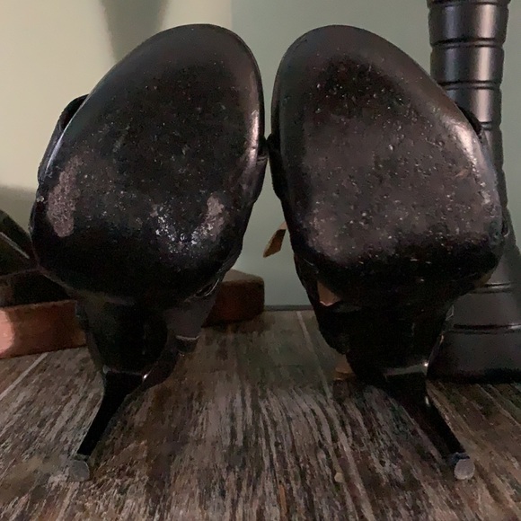 Via SPIGA Nya Black Leather Caged Bootie - Picture 11 of 16